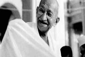महात्मा गांधी को कांग्रेस के स्वर्ण पदक से सम्मानित किया जाए : अमेरिकी सांसद