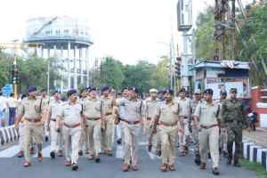 शिवराज के आदेश पर सड़कों पर उतरी एमपी पुलिस, 10 किमी पैदल चले डीजीपी