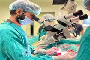 इंडेक्स मेडिकल कॉलेज हॉस्पिटल एंड रिसर्च सेंटर में 12 घंटे के जटिल ऑपरेशन के बाद सिमरोल की 36 वर्षीय महिला को मिली नई जिंदगी