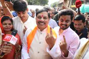 सीएम मोहन यादव ने किया परिवार के साथ किया मतदान 
