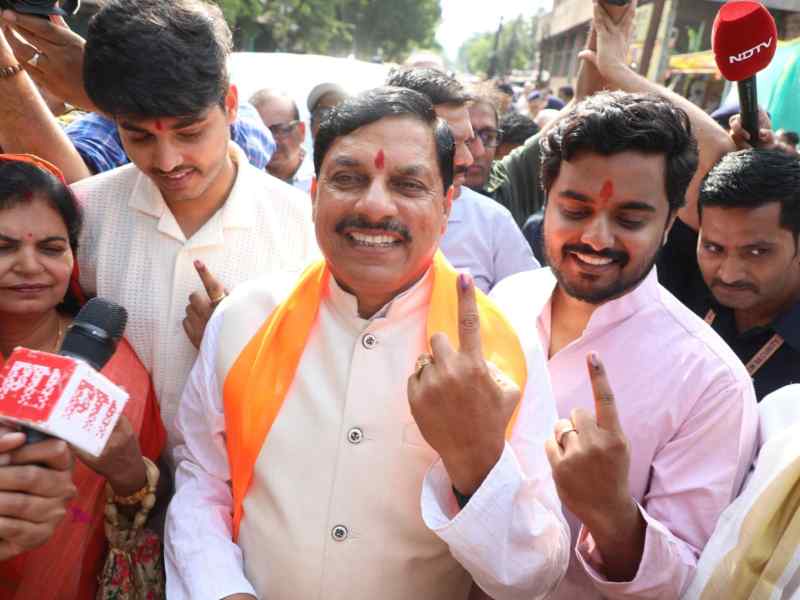 सीएम मोहन यादव ने किया परिवार के साथ किया मतदान 