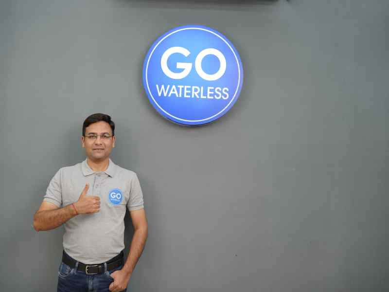‘गो वाटरलेस’: पुणे की नई पहचान - जल बचत और कार की बेहतरीन चमक