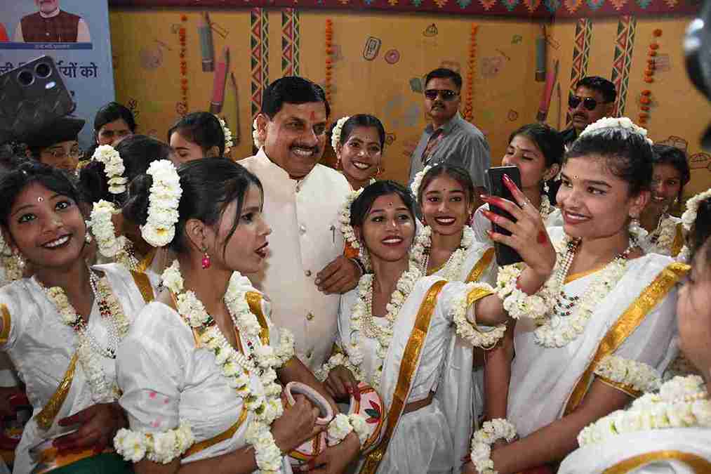 School Chale Hum Abhiyan 2025 In MP News 11zon