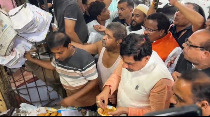 %E0%A4%89%E0%A4%9C%E0%A5%8D%E0%A4%9C%E0%A5%88%E0%A4%A8 %E0%A4%95%E0%A4%9A%E0%A5%8B%E0%A4%B0%E0%A5%80 %E0%A4%96%E0%A4%BE%E0%A4%A4%E0%A5%87 %E0%A4%AE%E0%A5%81%E0%A4%96%E0%A5%8D%E0%A4%AF%E0%A4%AE%E0%A4%82%E0%A4%A4%E0%A5%8D%E0%A4%B0%E0%A5%80 %E0%A4%AE%E0%A5%8B%E0%A4%B9%E0%A4%A8 %E0%A4%AF%E0%A4%BE%E0%A4%A6%E0%A4%B5 696x390