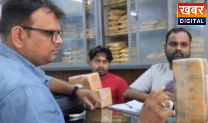 Fungus-infected bread in Jhabua today news