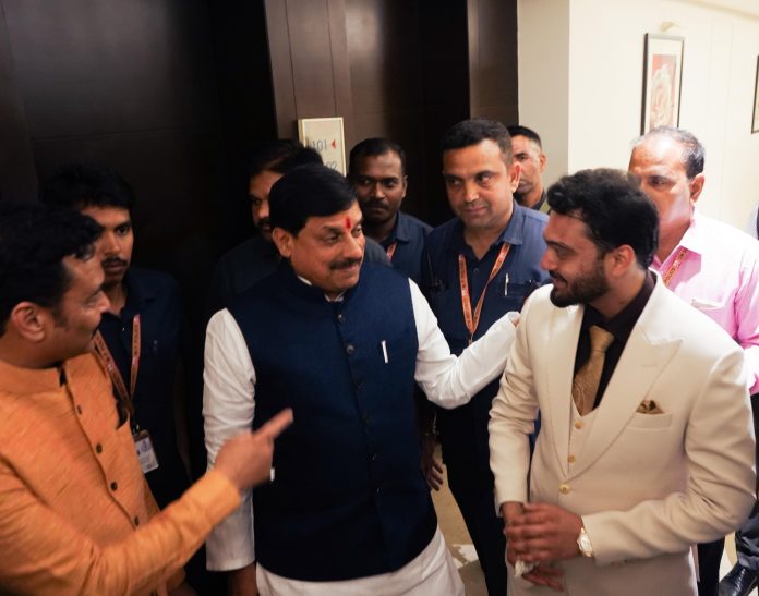 IMG 20250823 WA09831 696x547