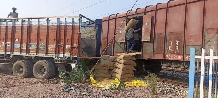 %E0%A4%AE%E0%A4%A7%E0%A5%8D%E0%A4%AF%E0%A4%AA%E0%A5%8D%E0%A4%B0%E0%A4%A6%E0%A5%87%E0%A4%B6 %E0%A4%A8%E0%A5%87 %E0%A4%AC%E0%A4%BE%E0%A4%A2%E0%A4%BC %E0%A4%AA%E0%A5%8D%E0%A4%B0%E0%A4%AD%E0%A4%BE%E0%A4%B5%E0%A4%BF%E0%A4%A4 %E0%A4%9B%E0%A4%A4%E0%A5%8D%E0%A4%A4%E0%A5%80%E0%A4%B8%E0%A4%97%E0%A4%A2%E0%A4%BC %E0%A4%95%E0%A5%8B %E0%A4%AD%E0%A5%87%E0%A4%9C%E0%A5%80 696x313