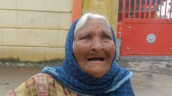 Elderly Woman Thrown Out By Daughters 696x390