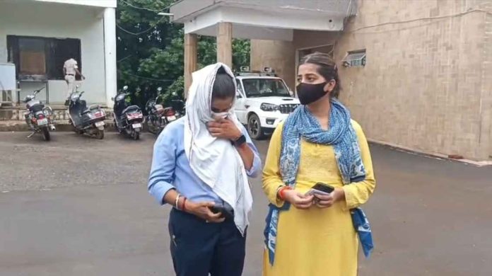 Katni Woman TI Husband Case 696x390