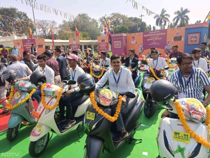 MP Free Scooty Scheme CM Mohan Yadav 696x523