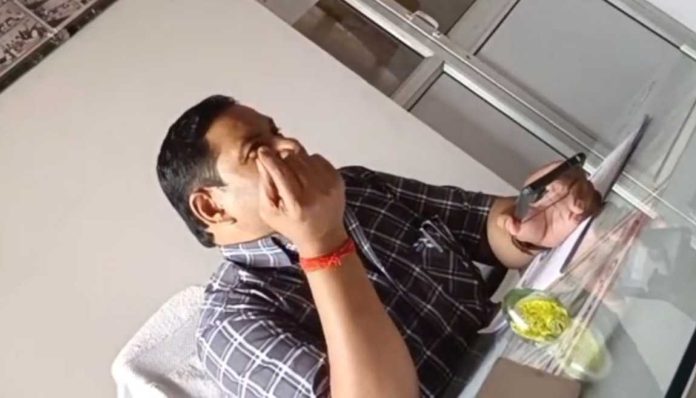 Rewa Corruption Viral Video News 696x398