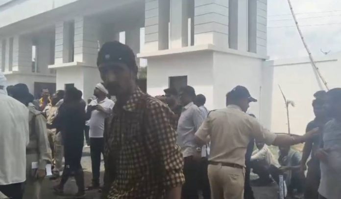 Rewa News Umri Fertilizer Center Stampede 696x407