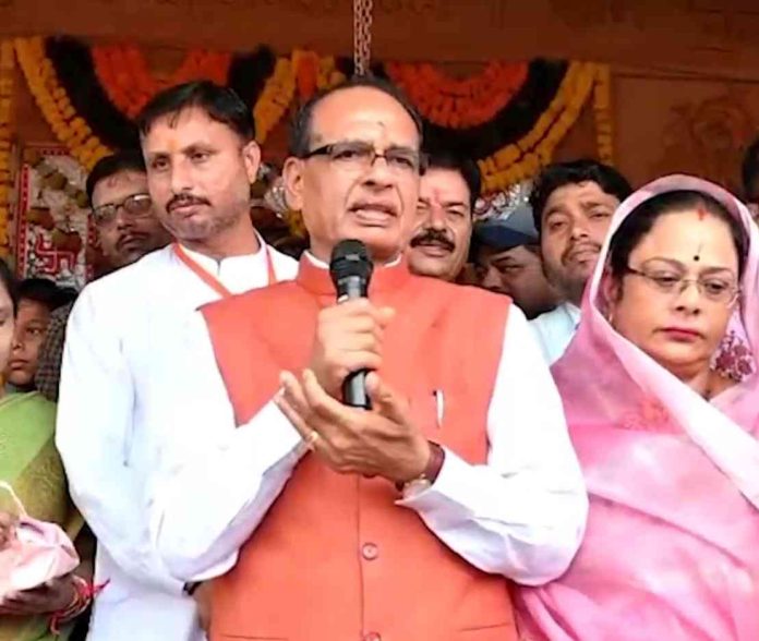 Shivraj Singh Chouhan Ganesh Mandir Vidisha 696x588