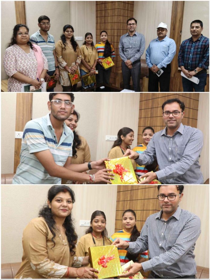 IMG 20251013 193551 696x929