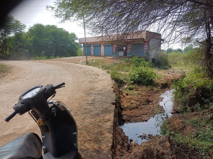 ग्रेड सेपरेटर निर्माण में IRCON और L&T की मनमानी, सैकड़ों किसानों की फसल बर्बाद