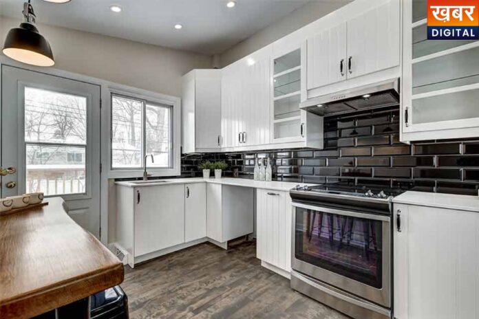 किचन में ये 5 चीजें कभी खाली न रखें, वरना घर में बढ़ सकती है नकारात्मकता