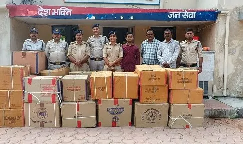 अवैध रुप से पटाखों का भंडारण, 2 आरोपियों को किया गिरफ्तार